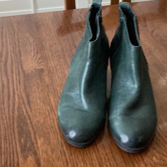 Ankle high booties, size 9 M - Picture 2 of 6